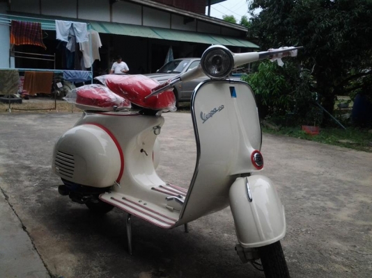 ขาย Vespa 64 สีคลีม ราคา 42500 บาท พร้อม อินวอย พรบ.รถทำใหม่