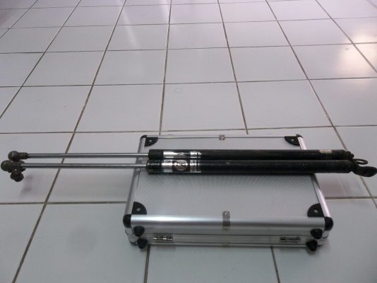 โช๊คอัพฝาท้าย