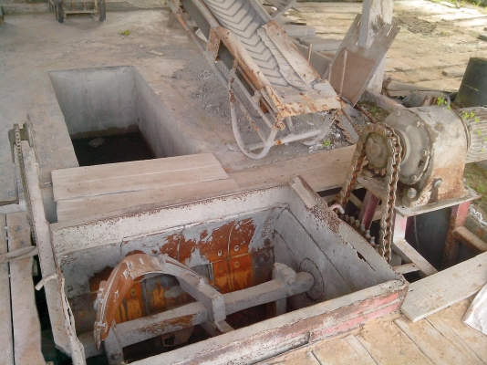 เลิกกิจการ ขายเครื่องอัดอิฐบล้อก ทั้งชุด