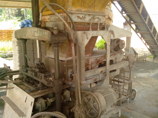 เลิกกิจการ ขายเครื่องอัดอิฐบล้อก ทั้งชุด