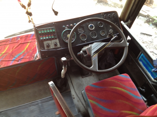 ขายรถบัส 12 ม. แชสซี BENZ เครื่อง HINO 210 แรงม้า ขายรถบัส 12 ม. แชสซี BENZ เครื่อง HINO 210 แรงม้า