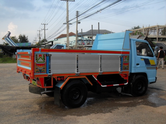 ขาย ISUZU NKR 4 ล้อ กระบะดั้ม  พร้อมใช้งาน