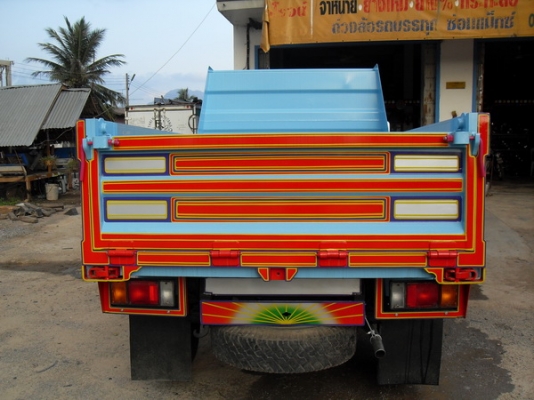 ขาย ISUZU NKR 4 ล้อ กระบะดั้ม  พร้อมใช้งาน