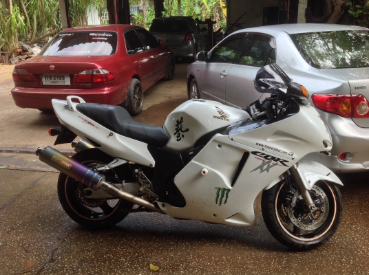 ขายครับ honda 1100 blackbird สีขาว ด่วน!!! อินวอย