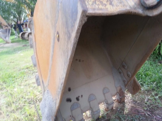 รถแบคโฮ KOMATSU PC 130 - 8 ราคาลดแล้วเหลือ 1,750,000 บาท ( รถทำงาน. 8,6xx. ) ( มีขาย 2 คัน ) สนใจติดต่อ 081 - 6079515 รถแบคโฮ KOMATSU PC 130 - 8 ราคาลดแล้วเหลือ 1,750,000 บาท ( รถทำงาน. 8,6xx. ) ( มีขาย 2 คัน ) สนใจติดต่อ 081 - 6079515