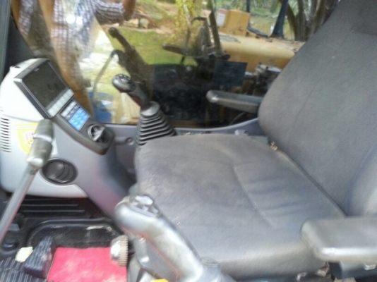 รถแบคโฮ KOMATSU PC 130 - 8 ราคาลดแล้วเหลือ 1,750,000 บาท ( รถทำงาน. 8,6xx. ) ( มีขาย 2 คัน ) สนใจติดต่อ 081 - 6079515 รถแบคโฮ KOMATSU PC 130 - 8 ราคาลดแล้วเหลือ 1,750,000 บาท ( รถทำงาน. 8,6xx. ) ( มีขาย 2 คัน ) สนใจติดต่อ 081 - 6079515