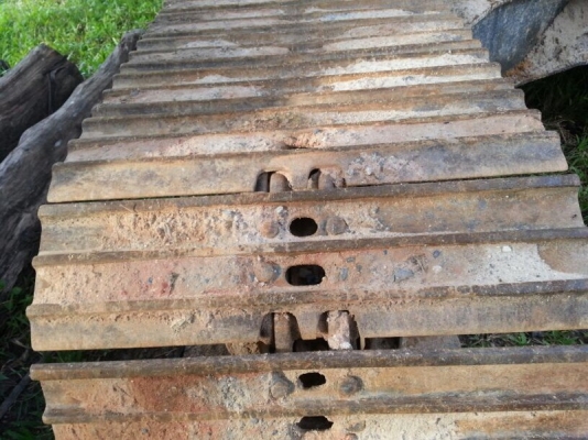 รถแบคโฮ KOMATSU PC 130 - 8 ราคาลดแล้วเหลือ 1,750,000 บาท ( รถทำงาน. 8,6xx. ) ( มีขาย 2 คัน ) สนใจติดต่อ 081 - 6079515 รถแบคโฮ KOMATSU PC 130 - 8 ราคาลดแล้วเหลือ 1,750,000 บาท ( รถทำงาน. 8,6xx. ) ( มีขาย 2 คัน ) สนใจติดต่อ 081 - 6079515