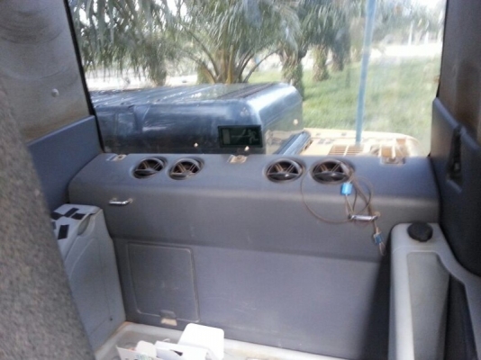 รถแบคโฮ KOMATSU PC 130 - 8 ราคาลดแล้วเหลือ 1,750,000 บาท ( รถทำงาน. 8,6xx. ) ( มีขาย 2 คัน ) สนใจติดต่อ 081 - 6079515 รถแบคโฮ KOMATSU PC 130 - 8 ราคาลดแล้วเหลือ 1,750,000 บาท ( รถทำงาน. 8,6xx. ) ( มีขาย 2 คัน ) สนใจติดต่อ 081 - 6079515