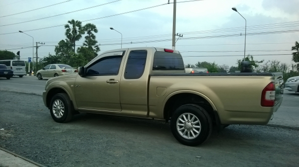 ขายรถ isuzu D MAX slx ปี 05  298000