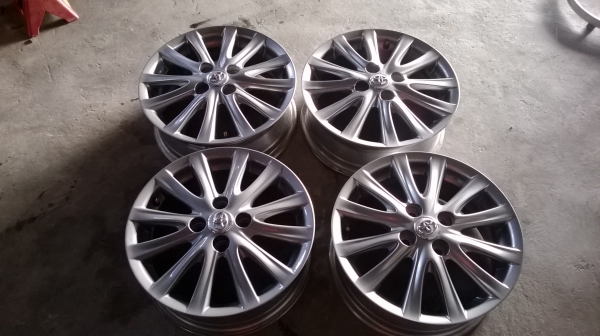 ขายล้อ vios ขอบ15 สีรมดำ ชุดละ 5800