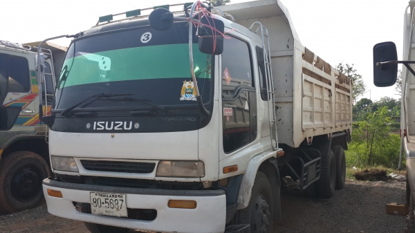 ขายด่วนISUZU DECA 195 สองเพลาดั้มสภาพพร้อมใช้โทร 0811838154  0801515451