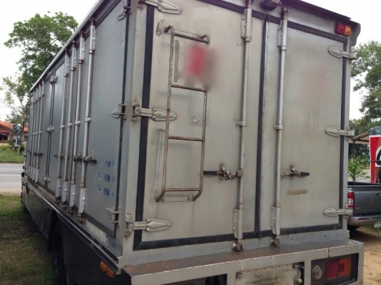 รถฮีโน่ 6 ล้อ ตู้แห้ง FC4J  170 แรงม้า ปี 49  ( รถวิ่ง 2xx,xxx กม. )   สนใจติดต่อ 081 - 6079515