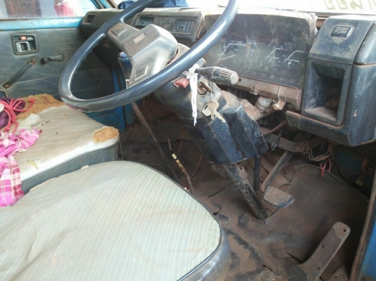 **145,000 บ. ต่อรอง**ขาย 4ล้อกลาง ISUZU TL85 เครื่องเดิม เกียร์เดิม แน่นแรงดี เกียร์ไม่มีหลุด เบรคลมถังใหญ่ ช่วงล่างเฟืองท้ายNKR 88 เพลาลอย สโลวกลาง คัสซีดีไม่มีผุ ไม่มีดาม ข้างซ้ายมีตามดบ้าง ยางสวย4เส้น กระบะพื้นสวยคอกไม้เกษตรสวยไม่มีผุ หัวบางเดิม สีมีลอ