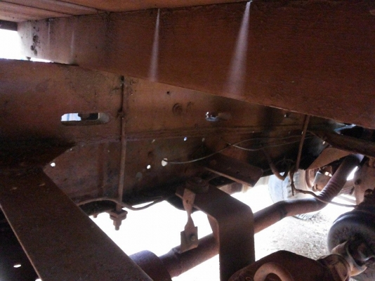 **145,000 บ. ต่อรอง**ขาย 4ล้อกลาง ISUZU TL85 เครื่องเดิม เกียร์เดิม แน่นแรงดี เกียร์ไม่มีหลุด เบรคลมถังใหญ่ ช่วงล่างเฟืองท้ายNKR 88 เพลาลอย สโลวกลาง คัสซีดีไม่มีผุ ไม่มีดาม ข้างซ้ายมีตามดบ้าง ยางสวย4เส้น กระบะพื้นสวยคอกไม้เกษตรสวยไม่มีผุ หัวบางเดิม สีมีลอ