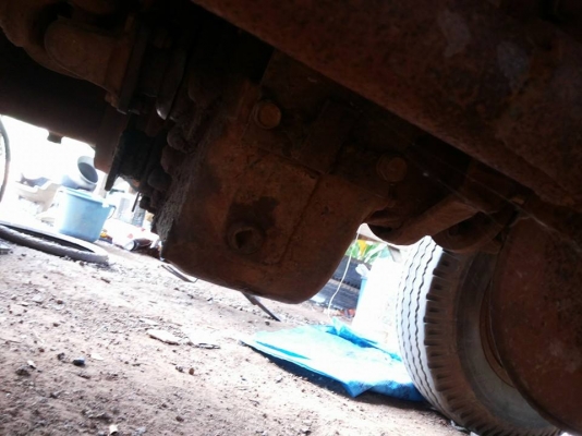 **145,000 บ. ต่อรอง**ขาย 4ล้อกลาง ISUZU TL85 เครื่องเดิม เกียร์เดิม แน่นแรงดี เกียร์ไม่มีหลุด เบรคลมถังใหญ่ ช่วงล่างเฟืองท้ายNKR 88 เพลาลอย สโลวกลาง คัสซีดีไม่มีผุ ไม่มีดาม ข้างซ้ายมีตามดบ้าง ยางสวย4เส้น กระบะพื้นสวยคอกไม้เกษตรสวยไม่มีผุ หัวบางเดิม สีมีลอ