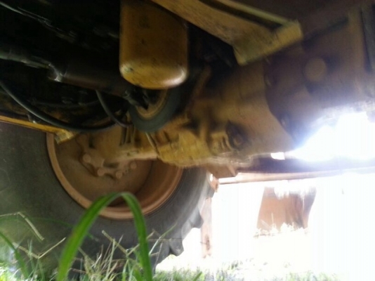 รถตัก CAT 422E  ตักหน้า , ขุดหลัง.   สนใจติดต่อ 081 - 6079515