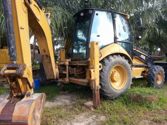 รถตัก CAT 422E  ตักหน้า , ขุดหลัง.   สนใจติดต่อ 081 - 6079515