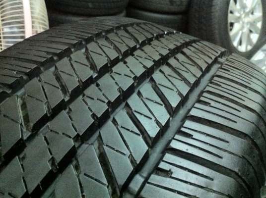 ขายยาง BRIDGESTONE Dueler 265/65R17. ยางปี 2013