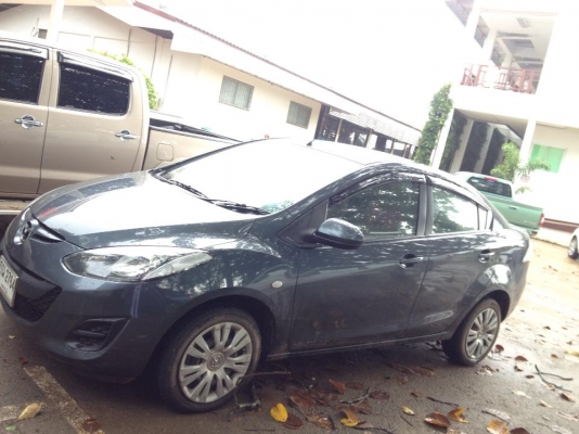 ขายดาวน์ mazda2 มาสด้าสอง สี่ประตู สีเทา
