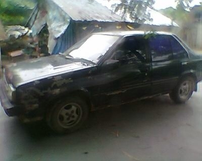 ขายnissan sunny ราคา 190000 บาท มีเล่มพร้อมชุดโอน
