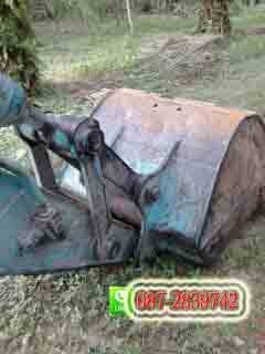 ขายดาว์น  แบคโฮ KOBELCO  ติดไลท์สำหรับหัวกระแทก