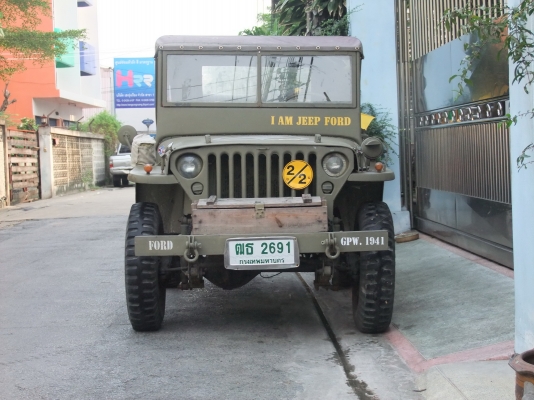 Jeep ford 9 ช่องตาลึก