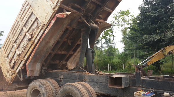 ขายด่วนไอ้หลงเบรคใหญ่สองเพลาดั้ม MISUBISHI FN527MTD0554 ราคาถูกๆรีบจองโทร 0843923995 0811838154