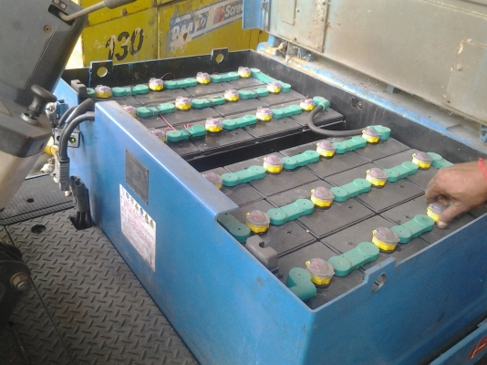 รถยกไฟฟ้า NISSAN 1.5ตัน เสา3เมตร รถยกไฟฟ้า NISSAN 1.5ตัน เสา3เมตร