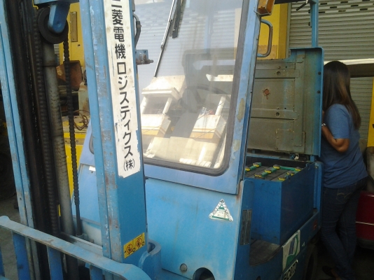 รถยกไฟฟ้า NISSAN 1.5ตัน เสา3เมตร