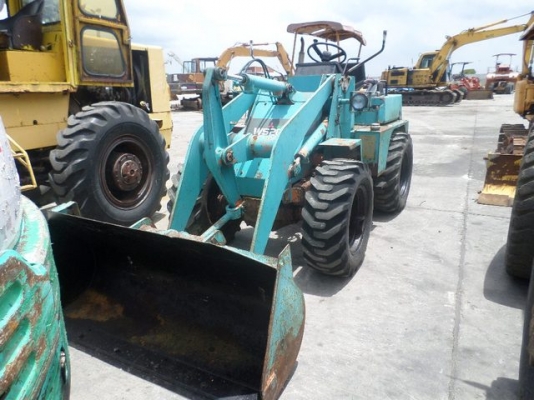 ขายรถตักล้อยาง เครื่องยนต์ 3 สูบ MITSUBISHI WS200A