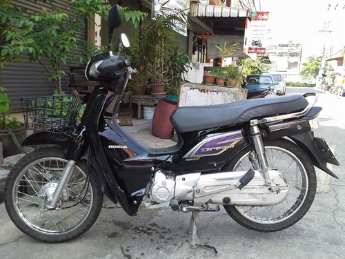 dream ปี 56 สีดำ รถหลุดจำนำ รถสวยมากๆ เครื่องเยี่ยม ไม่มีเล่ม แต่มีสำเนาหน้าเล่ม ป้ายวงกลม พรบ.ครบ