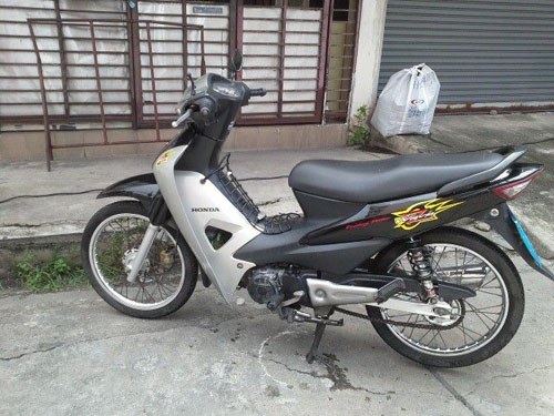 ขายด่วน wave z ubox ปี 49 สีเทา ดำ รถสวยมาก เดิมๆ ตั้งขายได้เลย ชุดสีสวย เครื่องแน่น ไม่หลวม ไม่มีควัน เอกสารครบถ้วน ขายด่วน wave z ubox ปี 49 สีเทา ดำ รถสวยมาก เดิมๆ ตั้งขายได้เลย ชุดสีสวย เครื่องแน่น ไม่หลวม ไม่มีควัน เอกสารครบถ้วน