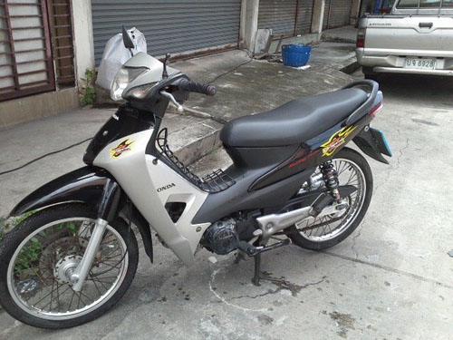 ขายด่วน wave z ubox ปี 49 สีเทา ดำ รถสวยมาก เดิมๆ ตั้งขายได้เลย ชุดสีสวย เครื่องแน่น ไม่หลวม ไม่มีควัน เอกสารครบถ้วน ขายด่วน wave z ubox ปี 49 สีเทา ดำ รถสวยมาก เดิมๆ ตั้งขายได้เลย ชุดสีสวย เครื่องแน่น ไม่หลวม ไม่มีควัน เอกสารครบถ้วน