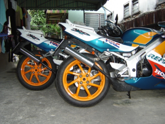 NSR 150 SP PROARM ขายด่วน  สวยมากครับ ทำสีใหม่ ทั้ง คัน เครื่องดีเยี่ยม อยูที่ กทม ไปรษณีย์ ยานนาวา ตรงข้ามปั้มเชลล์ สนจัยติดต่อ คุณ.แจ็ค โทร .0808051985 กทม ราคาต่อรองได้ครับ