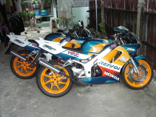 NSR 150 SP PROARM ขายด่วน  สวยมากครับ ทำสีใหม่ ทั้ง คัน เครื่องดีเยี่ยม อยูที่ กทม ไปรษณีย์ ยานนาวา ตรงข้ามปั้มเชลล์ สนจัยติดต่อ คุณ.แจ็ค โทร .0808051985 กทม ราคาต่อรองได้ครับ