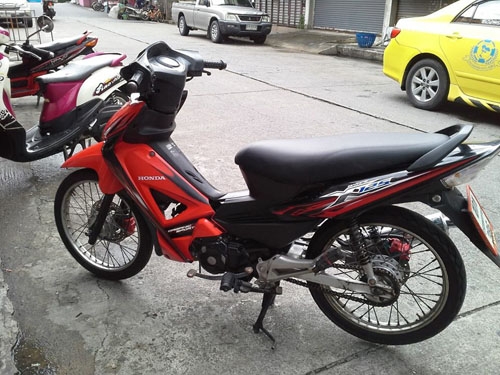 wave 125 x ปี 53 ดิสก์หน้า หลัง เครื่องเดิมๆ แน่นๆไม่หลวม ไม่มีควันขาว เอกสาร ชุดโอนครบ