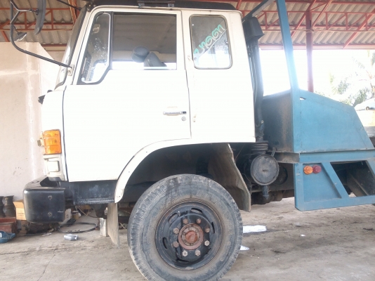 **1,600,000** รถเทลเลอร์  HiNo F17 2 เพลา + รถเกี่ยวข้าวศักดิ์พัฒนา