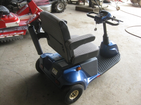 ขายรถคนชราSUZUKI สามล้อไฟฟ้า พร้อมใช้งาน ขายรถคนชราSUZUKI สามล้อไฟฟ้า พร้อมใช้งาน