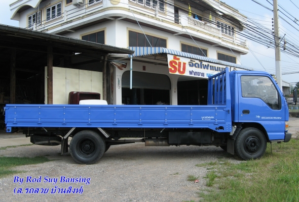 ขาย 6 ล้อ อีซูซุ NPR 130 แรง ยาว 5 ม. ปี 2004 สภาพสวยเดิมเครื่องดี พร้อมใช้งาน ชมก่อนได้ครับ สนใจติดต่อ 081-9425443 ขาย 6 ล้อ อีซูซุ NPR 130 แรง ยาว 5 ม. ปี 2004 สภาพสวยเดิมเครื่องดี พร้อมใช้งาน ชมก่อนได้ครับ สนใจติดต่อ 081-9425443