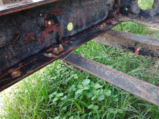 **300,000 บ.ต่อรอง**ขาย หัวคัสซี 6ล้อหัวยาว คัสซีใหญ่ สภาพสวยเดิมบาง ISUZU HTR 114 เครื่อง6BD1 165HPแห้งจัดฟิตจริง ไม่มีเยิ้ม ช่วงล่างแน่นเฟืองท้ายJCM คัสซีสวยใหญ่ถึงปลาย ไม่มีผุ มีบวมซับใน นิดๆหน่อยๆบางจุด (ตามรูป) ยาง900ขอบ20 สภาพดี หัวบางเดิมภายในสวยคอ