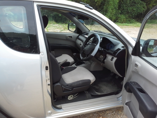 ขาย MITSUBISHI TRITON 2.5 DI-D MAGA CAB ปี 06 ขาย MITSUBISHI TRITON 2.5 DI-D MAGA CAB ปี 06