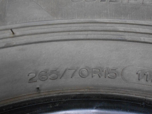 ขายยางมิชลิน 265/70/15 ปี 11 ดอกสวย ไม่มีปะ 1 ชุด/ใส่-ถ่วงฟรีค่ะ
