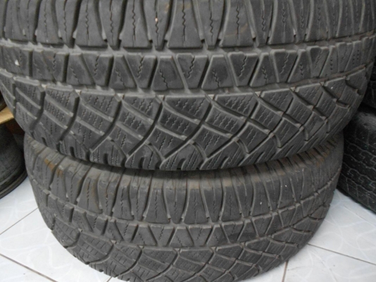 ขายยางมิชลิน 265/70/15 ปี 11 ดอกสวย ไม่มีปะ 1 ชุด/ใส่-ถ่วงฟรีค่ะ