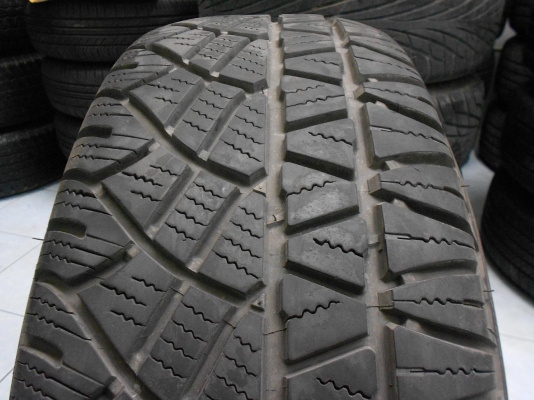 ขายยางมิชลิน 265/70/15 ปี 11 ดอกสวย ไม่มีปะ 1 ชุด/ใส่-ถ่วงฟรีค่ะ