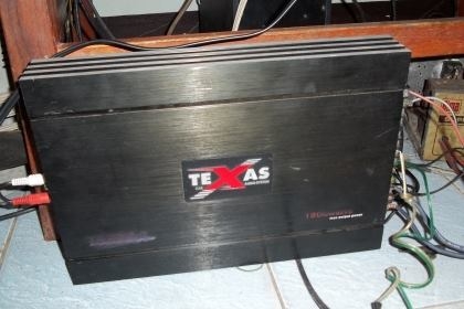 ขายพาวเวอร์ texus ขับกลางแหลม 4ch class ab 1200 บาท 0874169674กัน ราคาไม่รวมส่งน่ะครับ