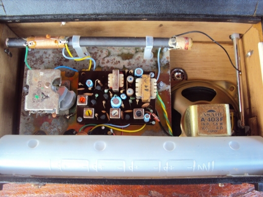 ขายวิทยุกระเป๋าหิ้วแนว Vintage ASAHI