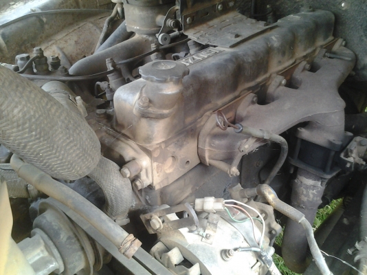 รถเทเลอร์ไว้ขนรถเกียวข้าวหกล้อแครื่อง 6BB 145 แรง รถเทเลอร์ไว้ขนรถเกียวข้าวหกล้อแครื่อง 6BB 145 แรง