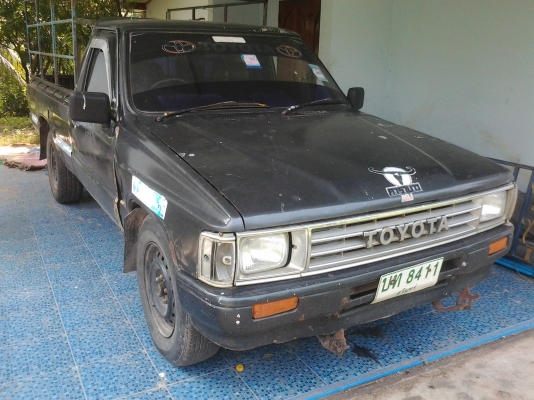 รถโตโยต้าฮีโรเครื่องดีภาษีเต็มสภาพดี