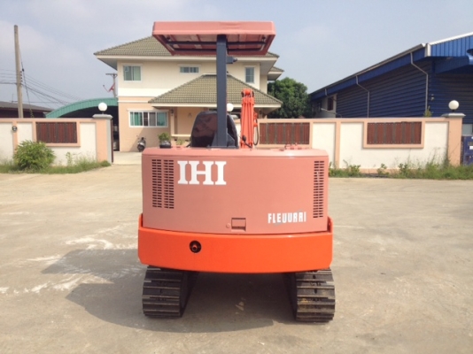 รถขุด IHI - IS30GX ทำสีใหม่ นำเข้า มือสองจากญี่ปุ่นแท้ๆ