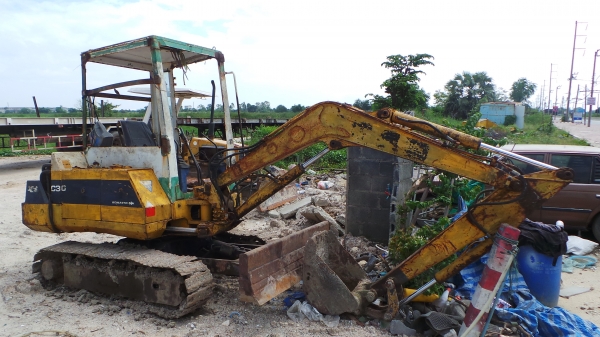 ขาย KOMASSU PC 30-6